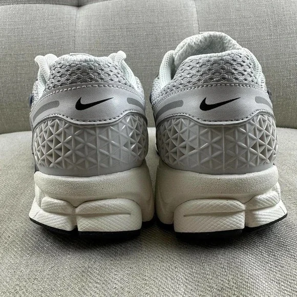 Nike Zoom Vomero 5 Chrome - Picture 4 of 4